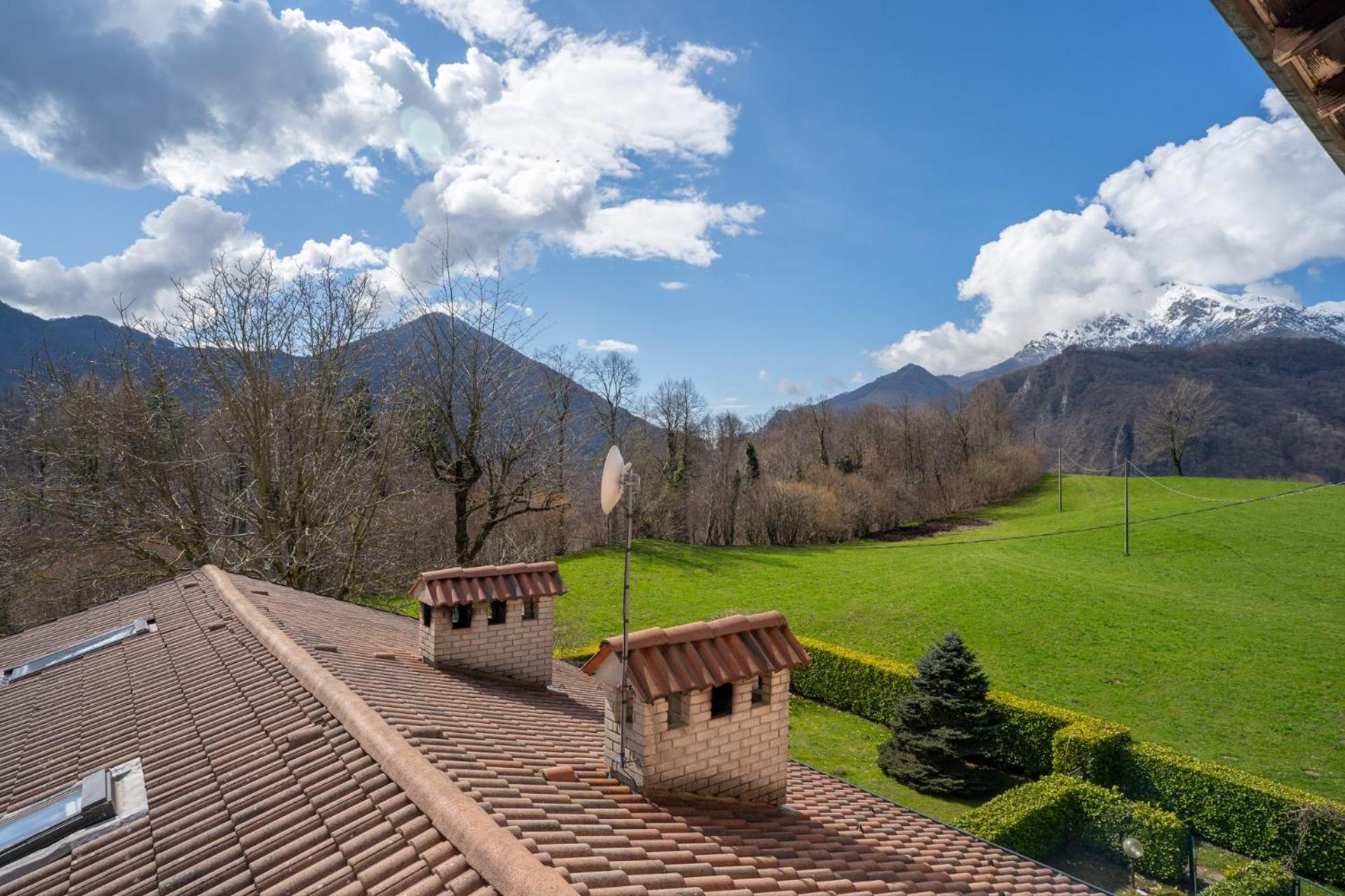 Mountain Lodging With Fireplace And Mountain View Barzio Buitenkant foto