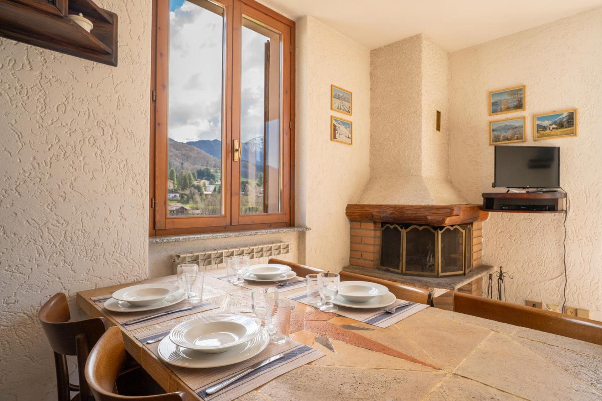 Mountain Lodging With Fireplace And Mountain View Barzio Buitenkant foto
